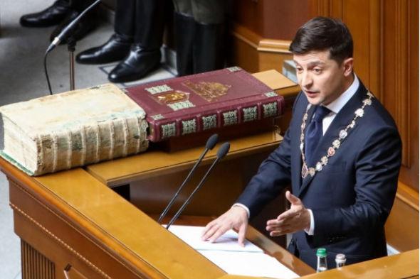 Владимир Зеленский начал президентство энергично