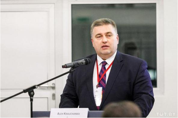 В 1982 году Александр Лукашенко был комиссован из армии по статье 7б с диагнозом «мозаичная психопатия» с должности замполита в/ч 04104