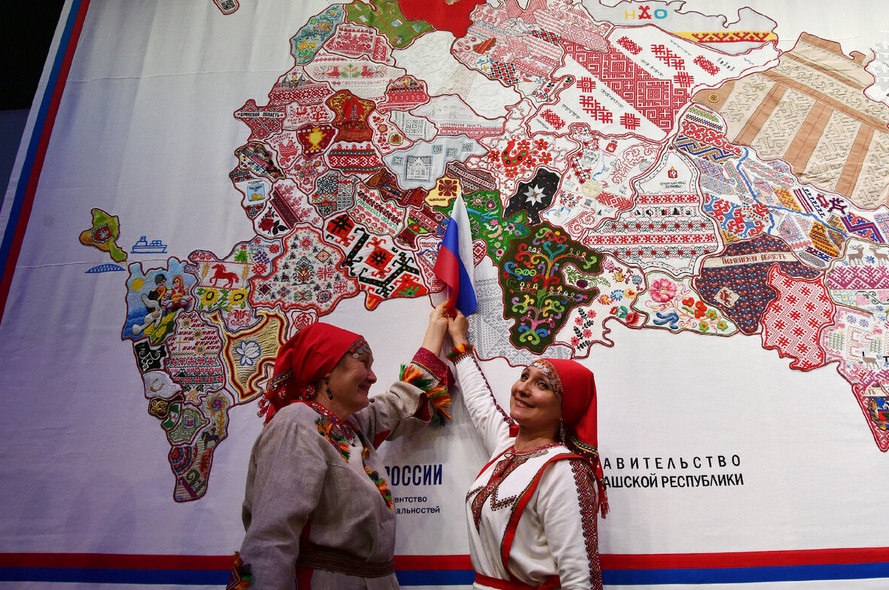 карта Росии вышитая