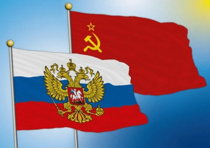 флаги СССР и России