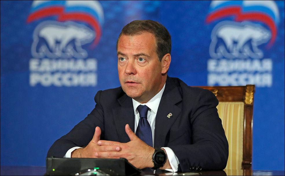 Медведев Дмитрий, заместитель председателя Совета безопасности России