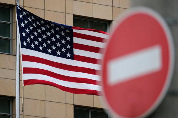 С приходом к власти Дональда Трампа США отказываются от своих имперских амбиций и перестают быть надежным партнером для других членов НАТО