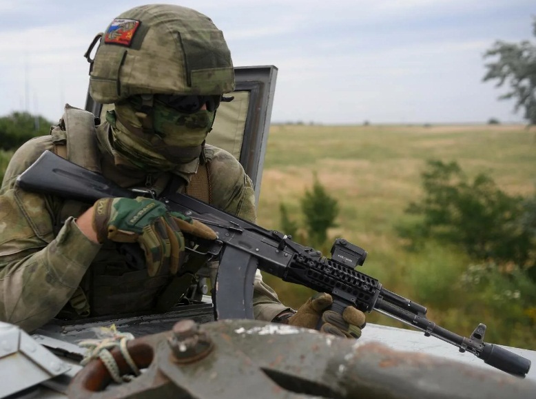 боец ВС РФ