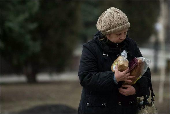 в ближайшее время на Украине могут быть введены продуктовые карточки