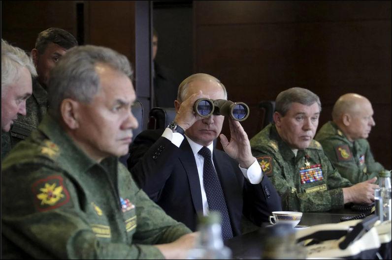 Путина на учениях