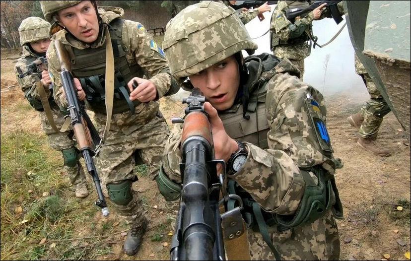 Главный штабист США генерал Милли передал Залужному спецсредства