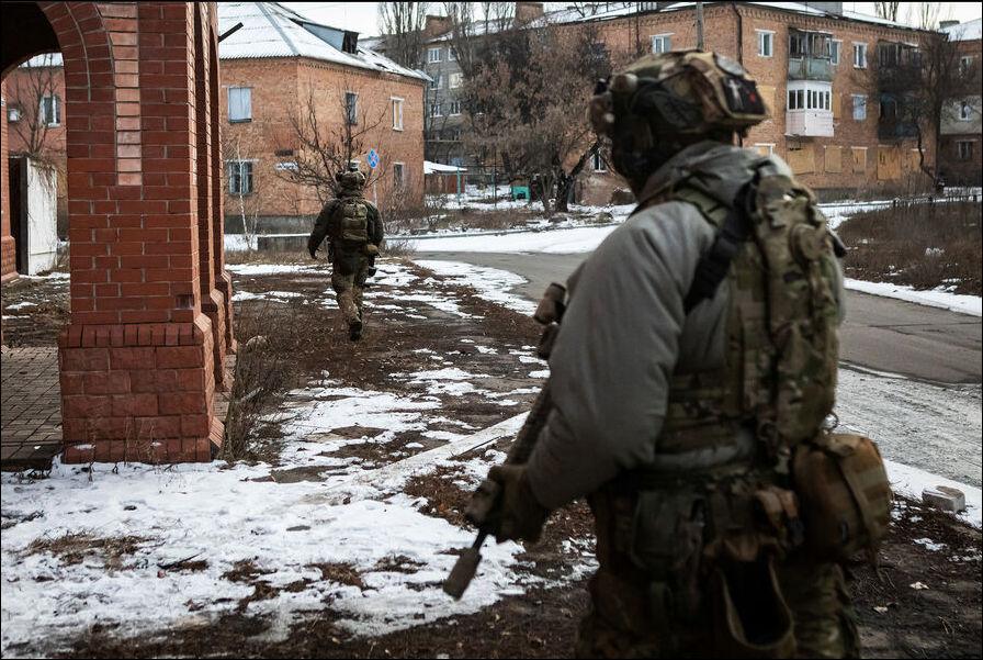 Сражение за старый русский город Бахмут в самом разгаре