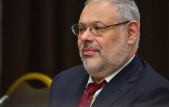 экономический эксперт михаил хазин