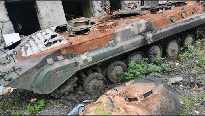 кадры разбитой в хлам бронетехники укровермахта