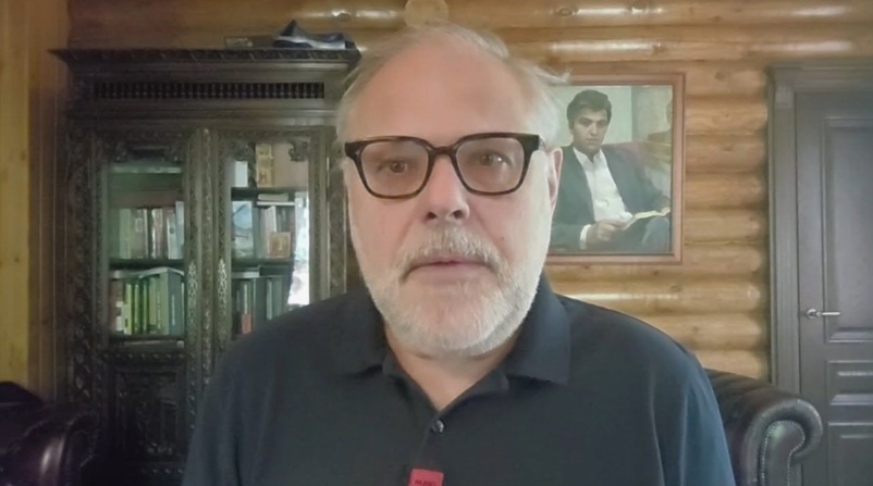 михаил хазин
