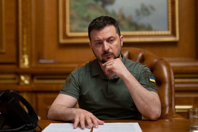 зеленский задумался