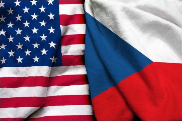 флаги США и Чехии