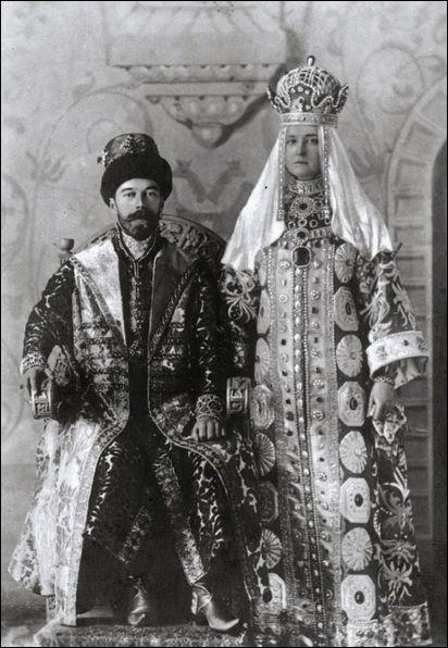 Императорская чета на костюмированном балу в Зимнем дворце. 1903 год