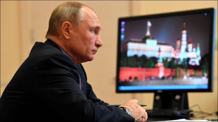 Кремль тоже не дремлет