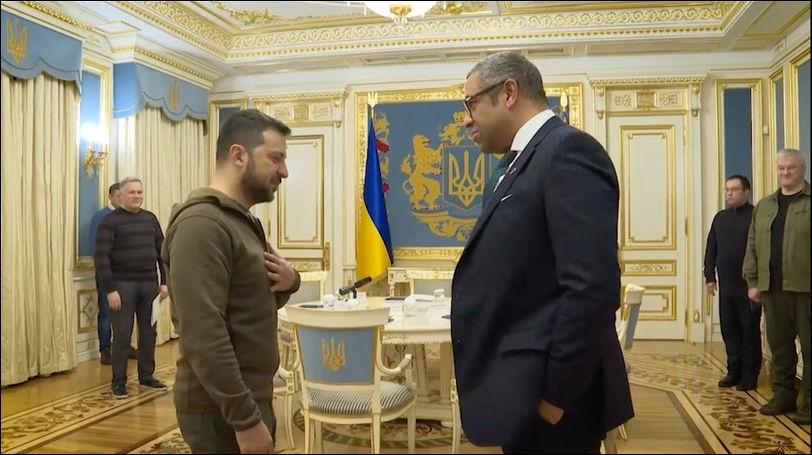 Запад понемногу начинает сливать Владимира Зеленского