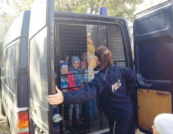 В Нидерландах суды начали забирать детей у родителей, уличенных в гомофобии и любых других видах нетерпимости к ЛГБТ-сообществу