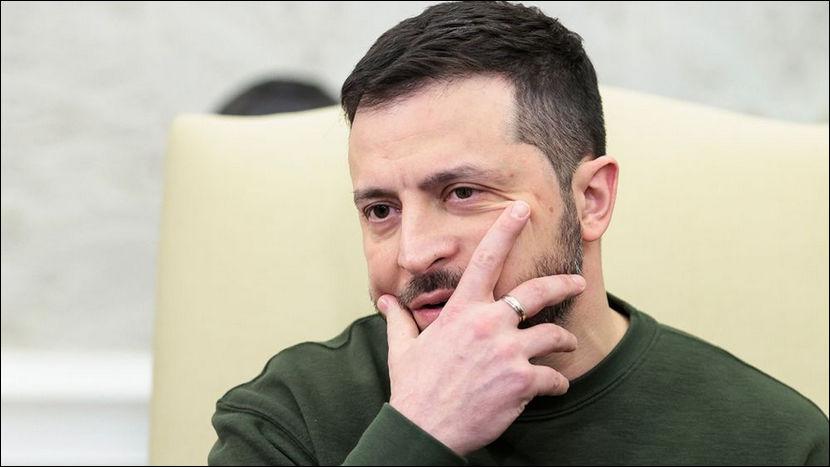 президент Украины Владимир Зеленский с трагическим лицом